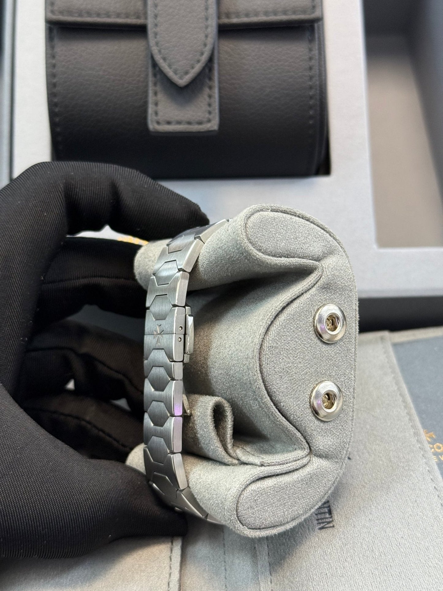 Vacheron Constantin Blue Dial Steel Historiques 222 Reference #  4200H/222A-B934