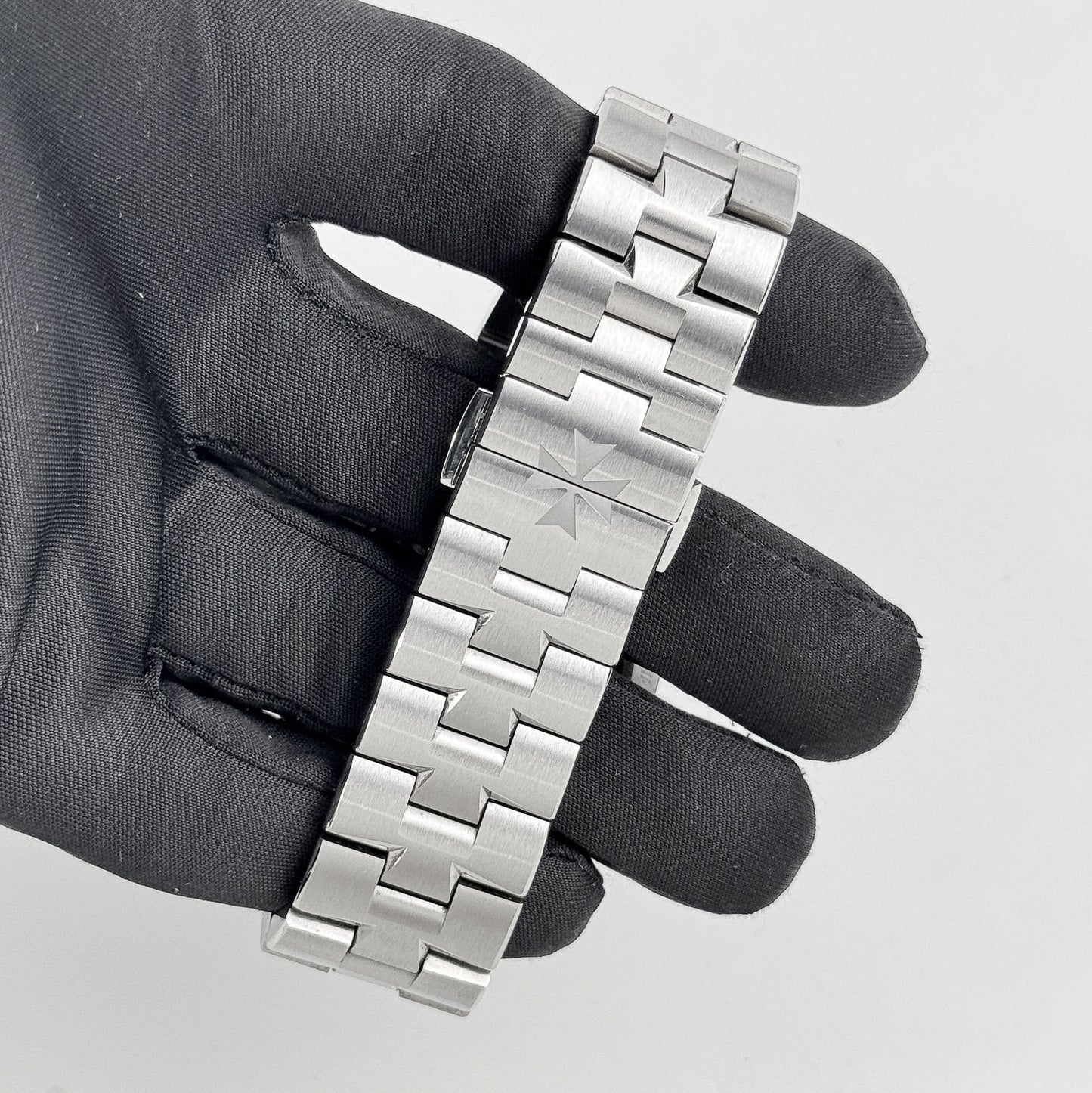 Vacheron Constantin Overseas Dual Time 7900V/110A-B334 Stainless Steel Blue Dial