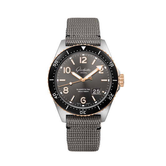 Glashuette Original SeaQ Panorama Date 43.20 mm Black Dial Red Gold and Stainless Steel Synthetic Strap, Grey 1-36-13-04-91-34