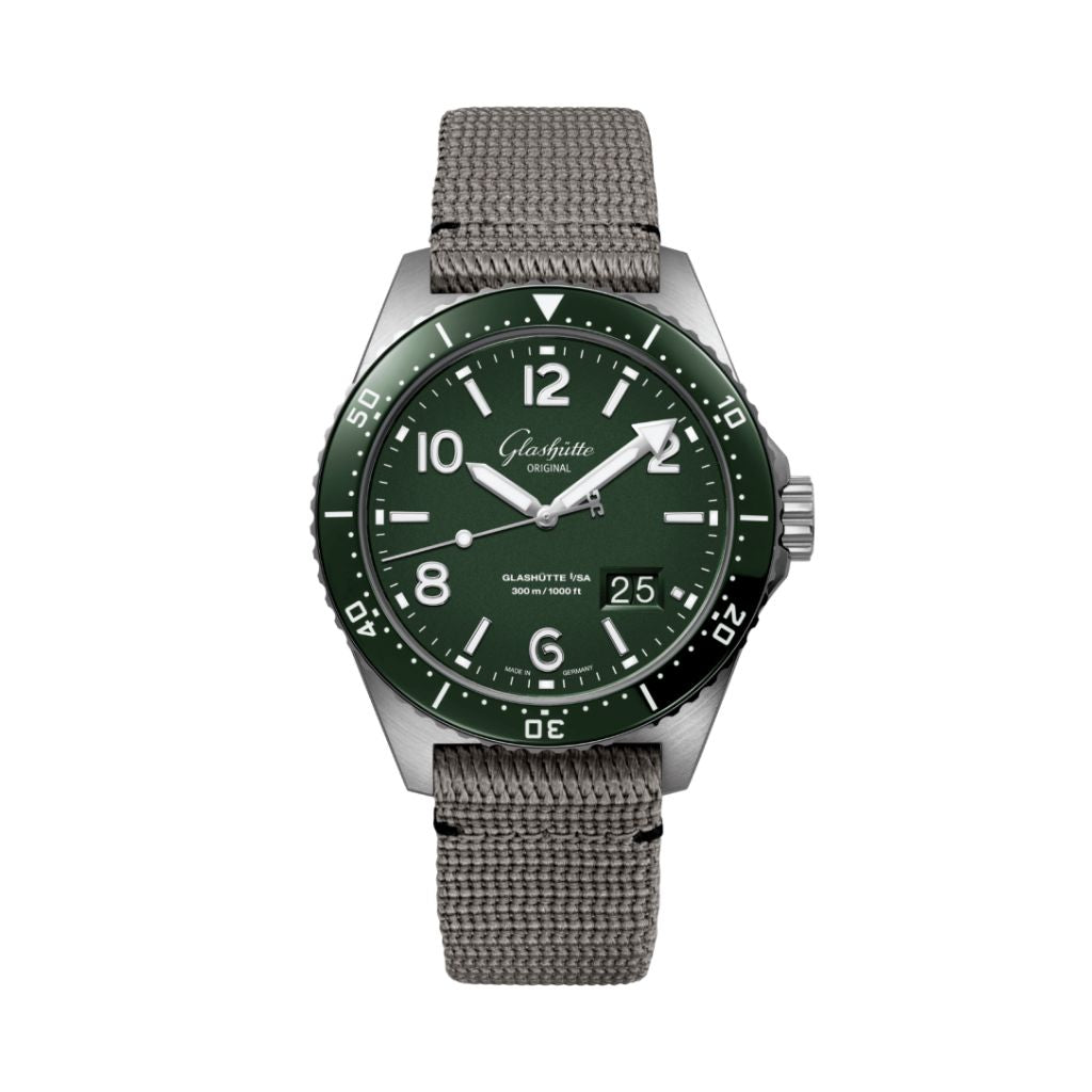 Glashuette Original SeaQ Panorama Date 43.20 mm Green Dial Stainless Steel Synthetic Strap, Grey 1-36-13-07-83-34