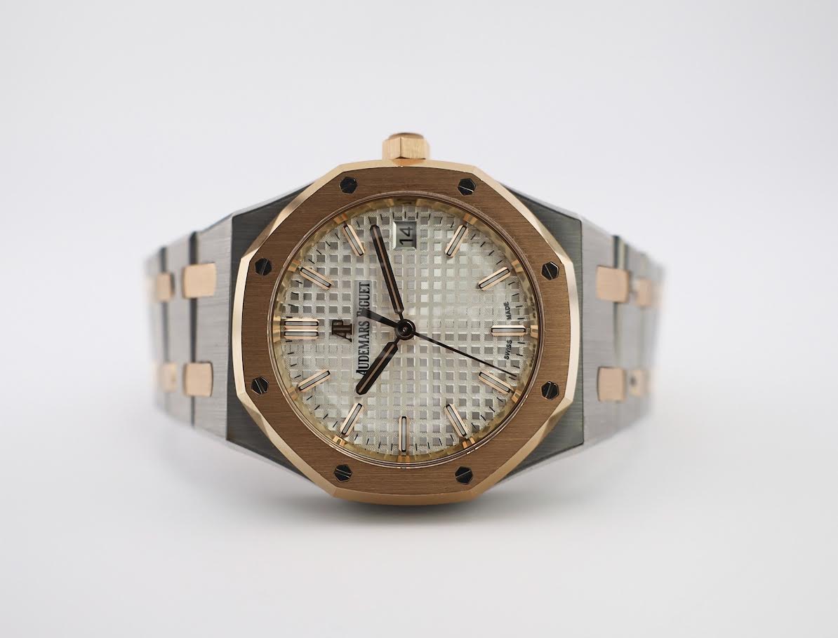 Audemars Piguet Royal Oak 34mm Stainless Steel Rose Gold Bezel Silver Dial - 77350SR.OO.1261SR.01
