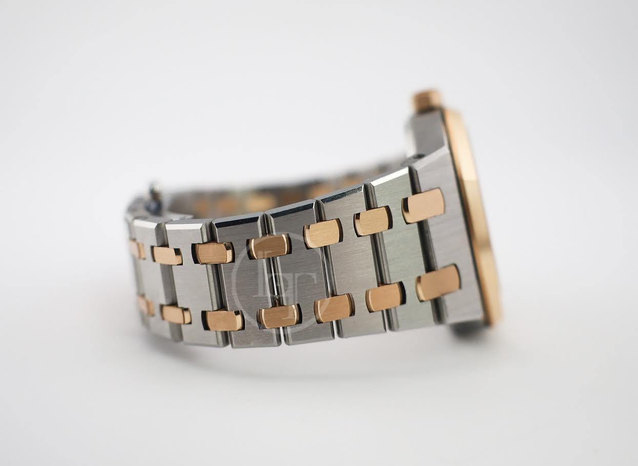 Audemars Piguet Royal Oak 34mm Stainless Steel Rose Gold Bezel Silver Dial - 77350SR.OO.1261SR.01