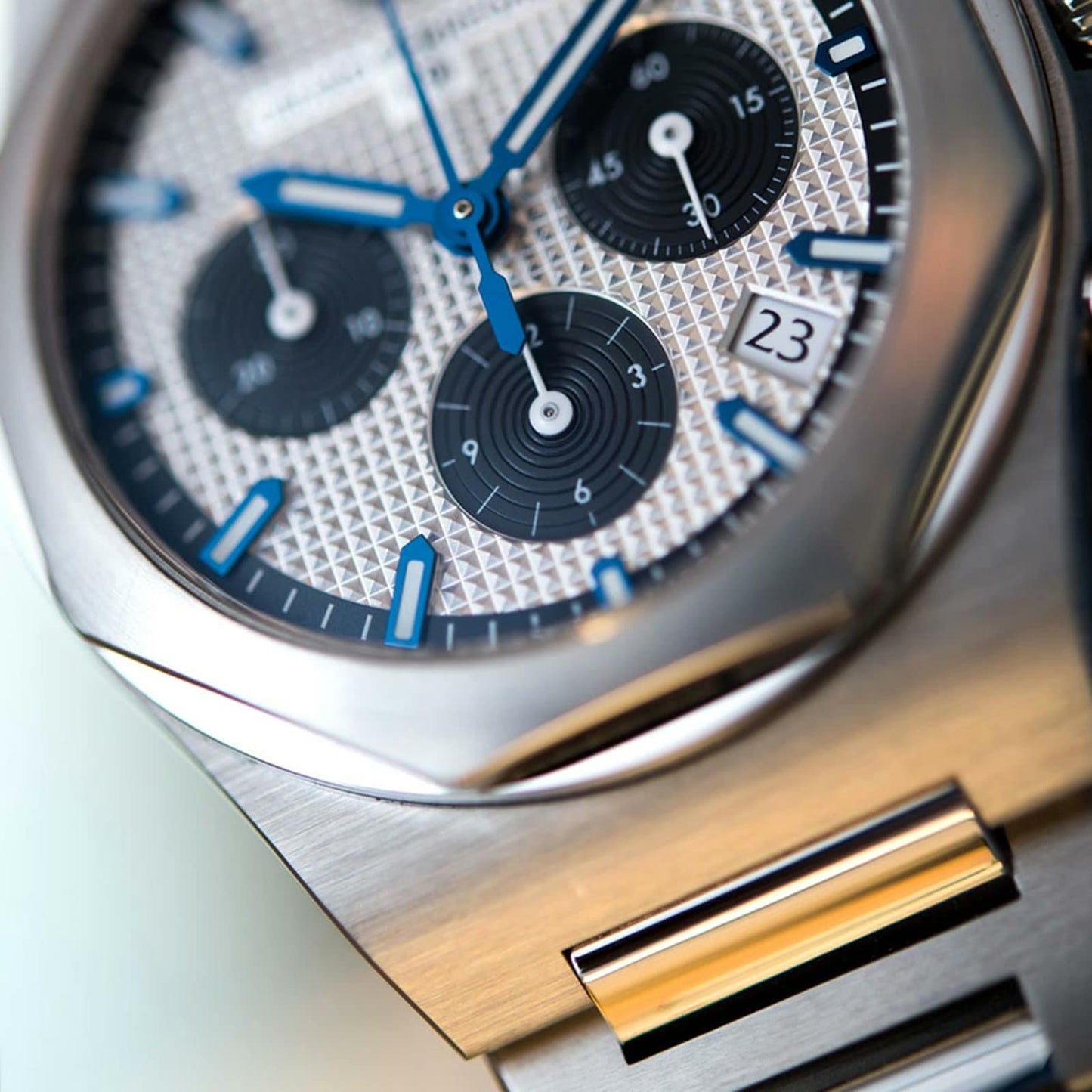 Laureato Chronograph 42