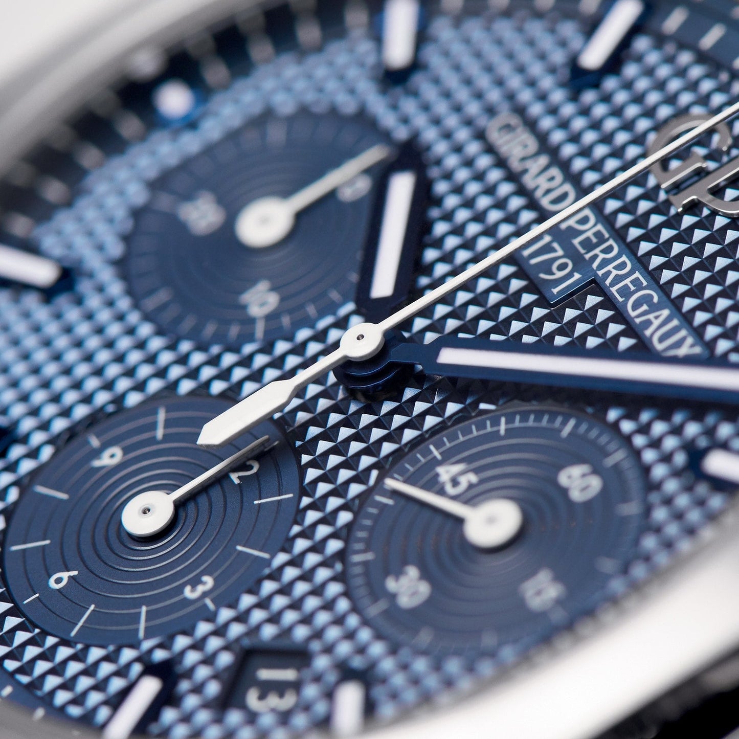 Laureato Chronograph 42