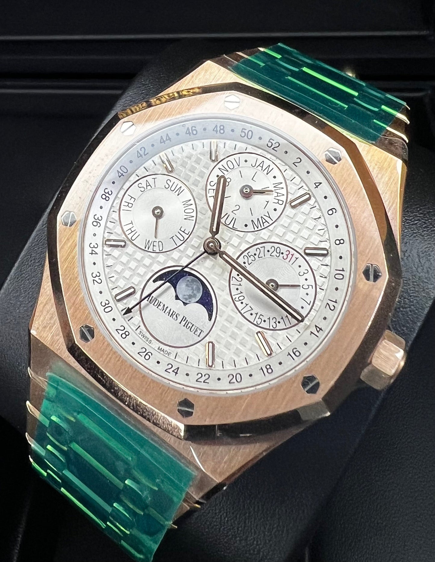 Audemars Piguet Royal Oak 26574OR.OO.1220OR.01