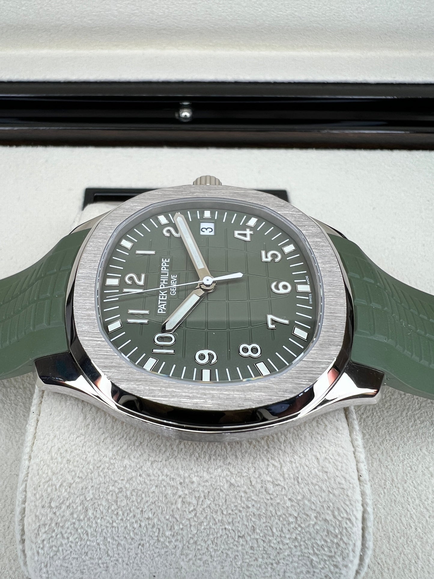 PATEK PHILIPPE AQUANAUT SELF-WINDING | 5168G-010