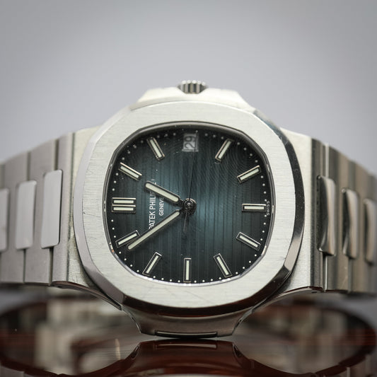 Patek Philippe Nautilus Blue Stainless Steel 5711/1A-010