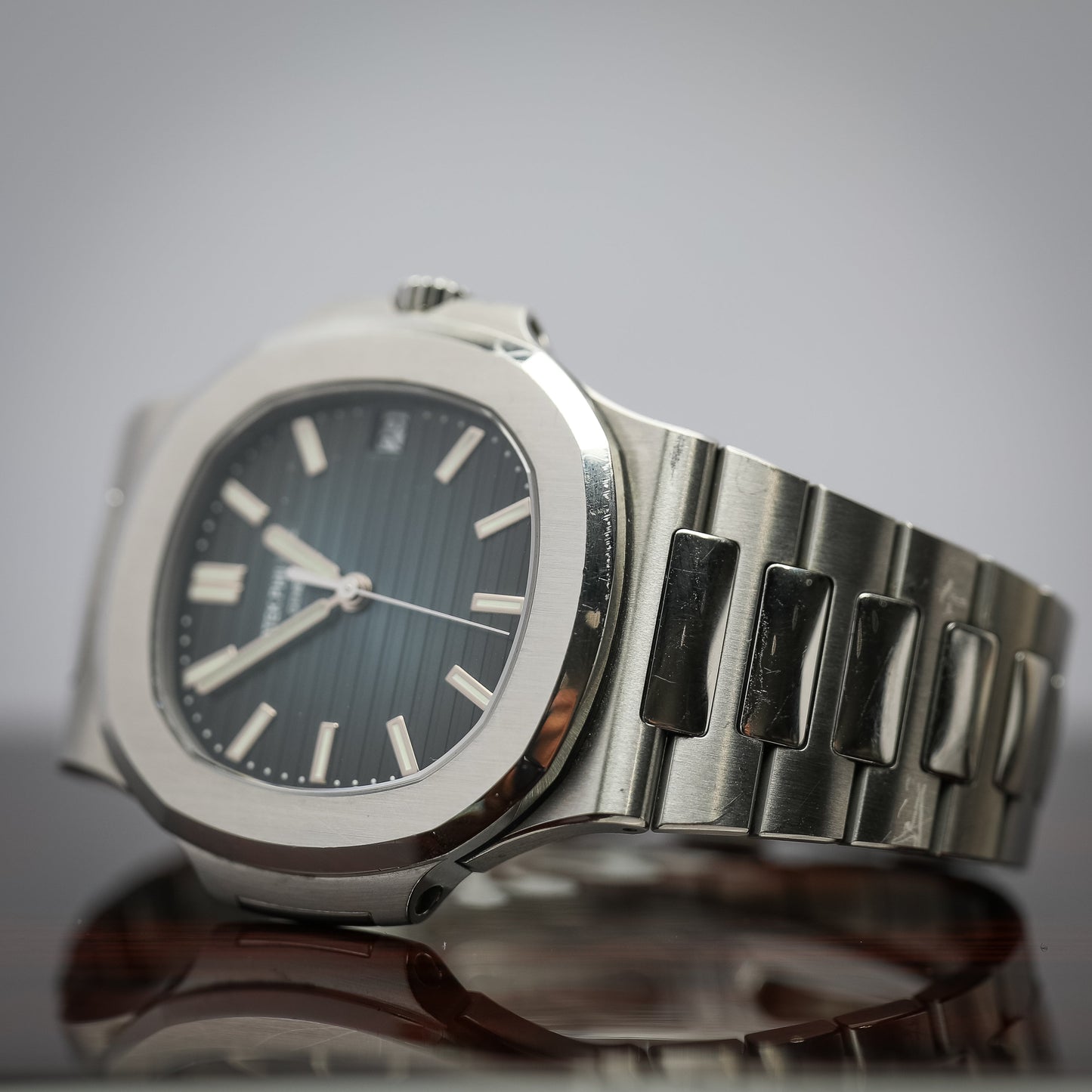 Patek Philippe Nautilus Blue Stainless Steel 5711/1A-010