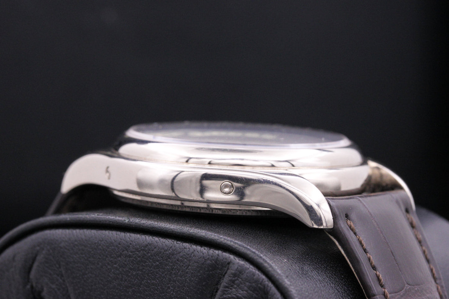 Patek Philippe Annual Calendar Complication 39mm 5146G Silver Dial Pre-Owned