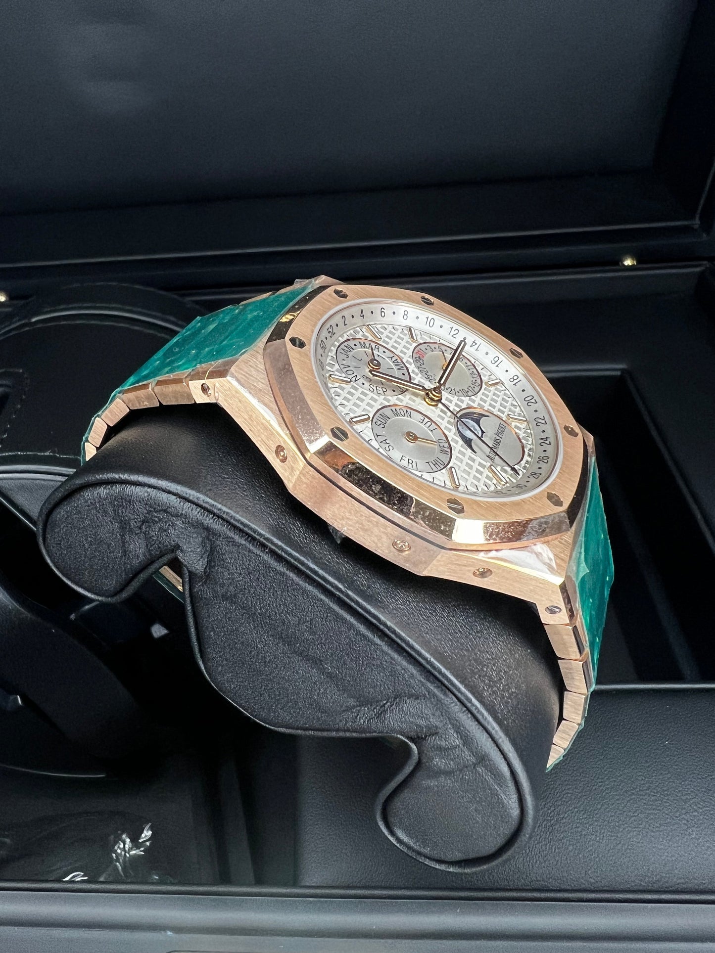 Audemars Piguet Royal Oak 26574OR.OO.1220OR.01