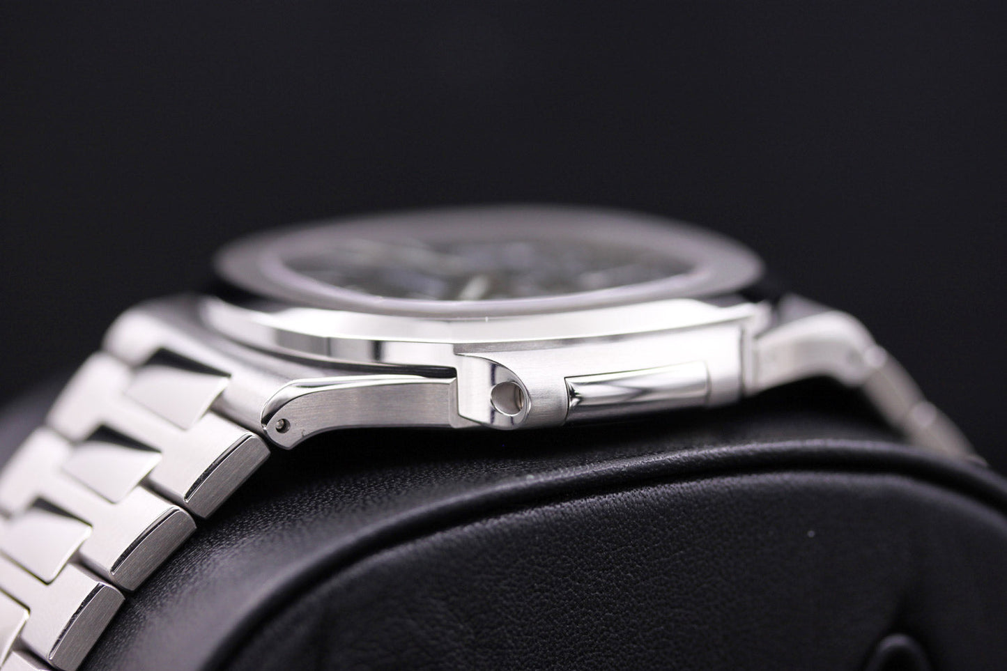 Patek Philippe Nautilus Moon Phases 40mm 5712/1A Blue Dial