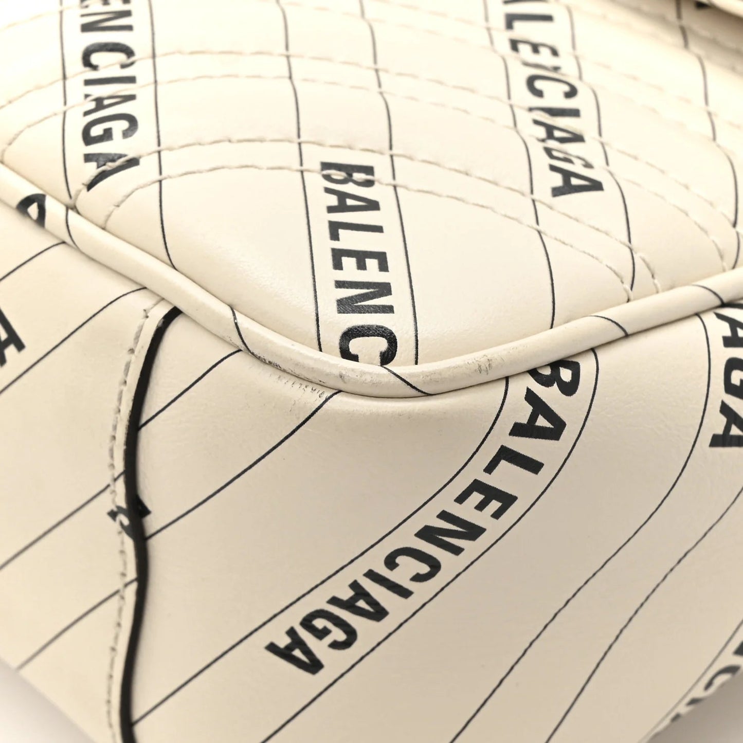 X BALENCIAGA Calfskin Matelasse Logo Print Small GG Marmont Shoulder Bag White