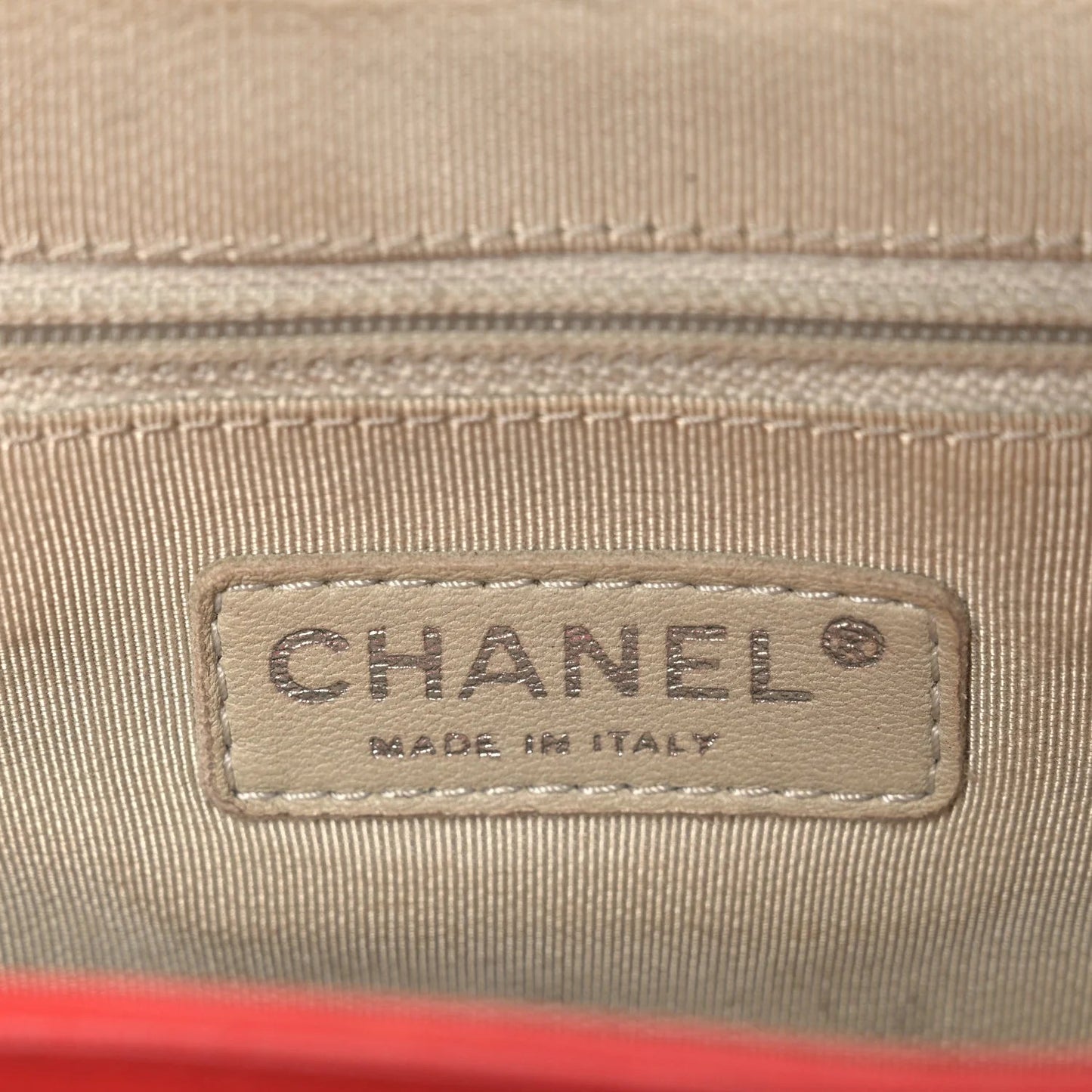 Washed Lambskin Quilted Medium Chain around Messenger Red