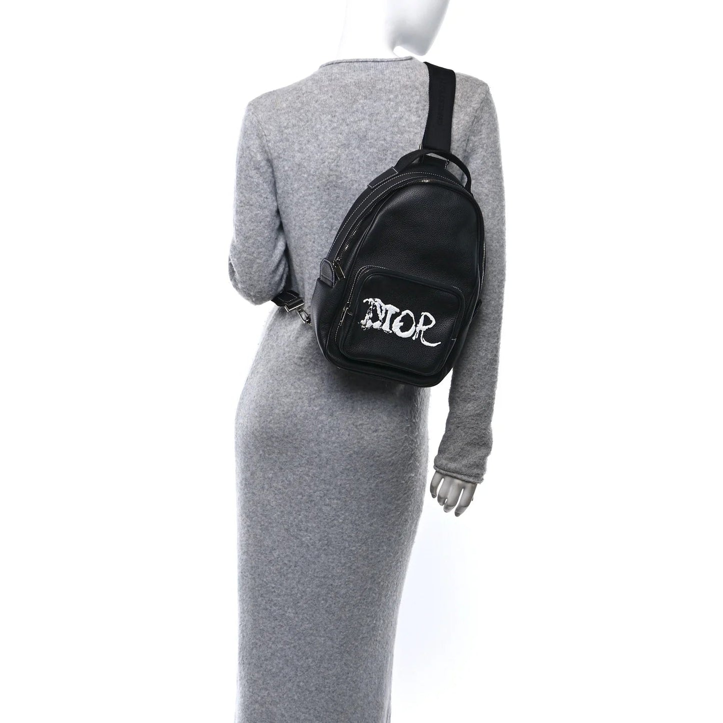 X PETER DOIG Grained Calfskin Slingbag Backpack Black