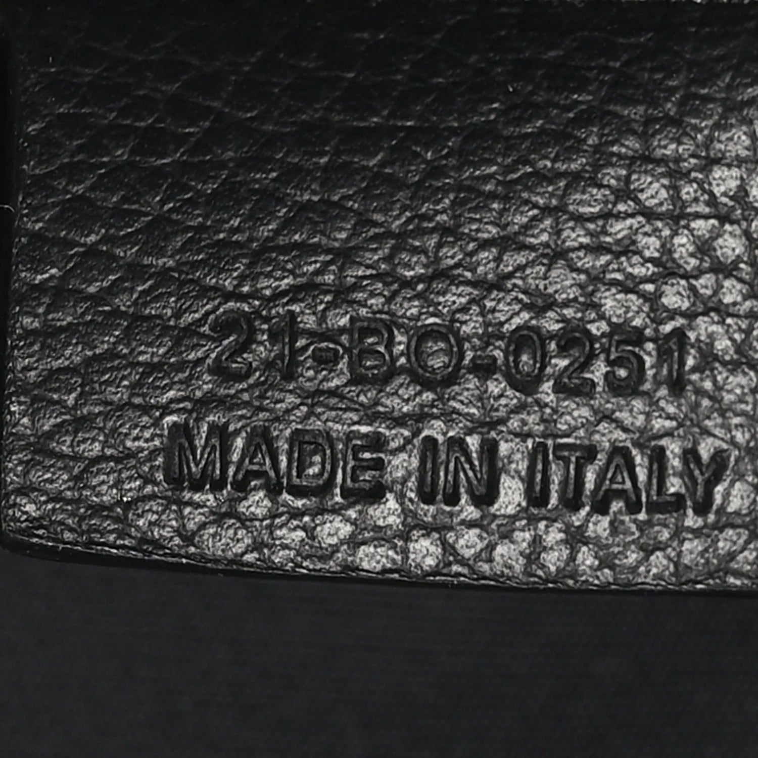 X PETER DOIG Grained Calfskin Slingbag Backpack Black