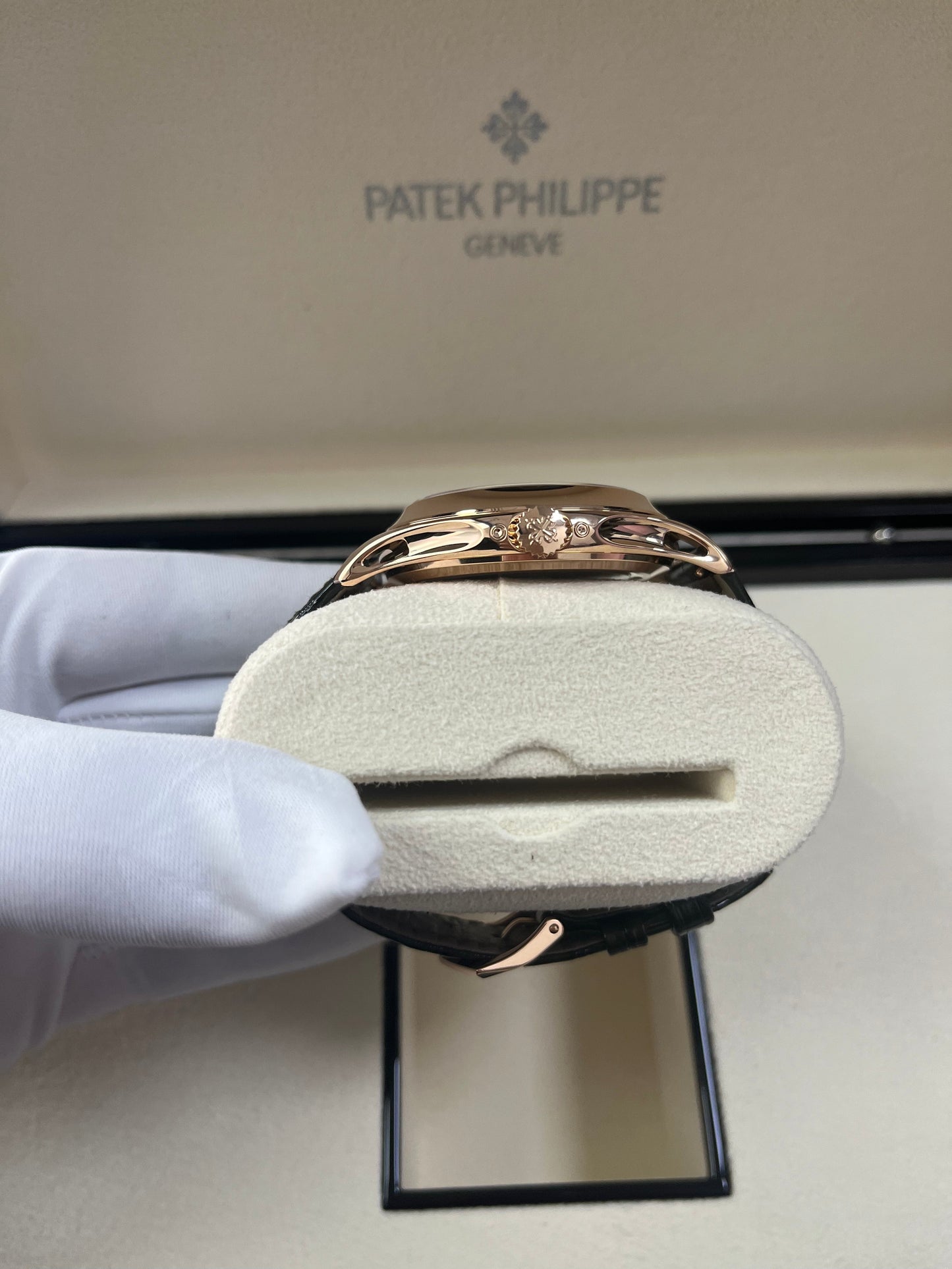 Patek Philippe Annual Calendar Green Dial Annual Calendar 5205R - COMPLICATIONS SELF-WINDING Rose Gold