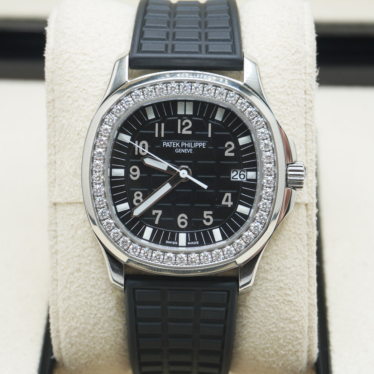 Patek Philippe Aquanaut Luce Quartz 35mm 5067A Black Dial