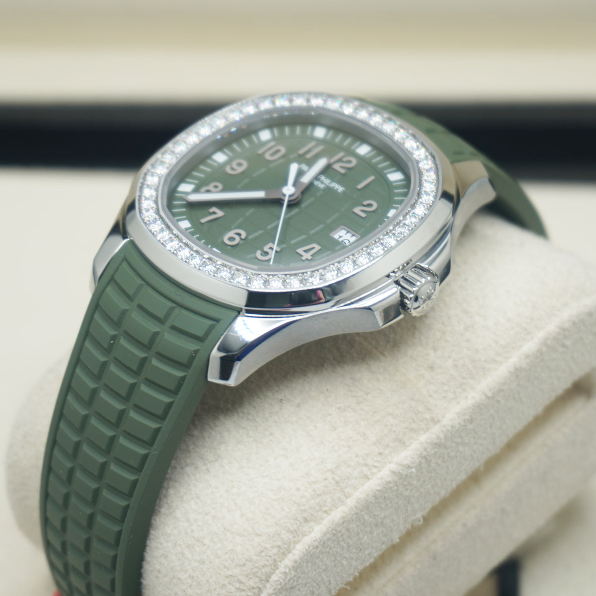 Patek Phillipe  Aquanaut Luce 5267/200A 38mm Green Dial