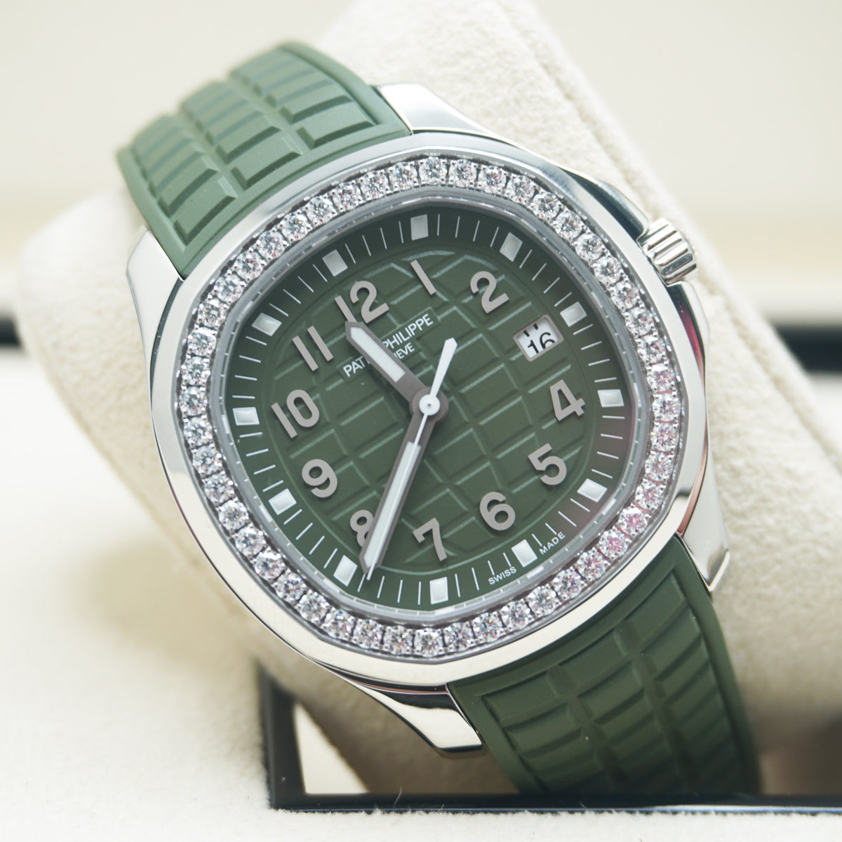 Patek Phillipe  Aquanaut Luce 5267/200A 38mm Green Dial