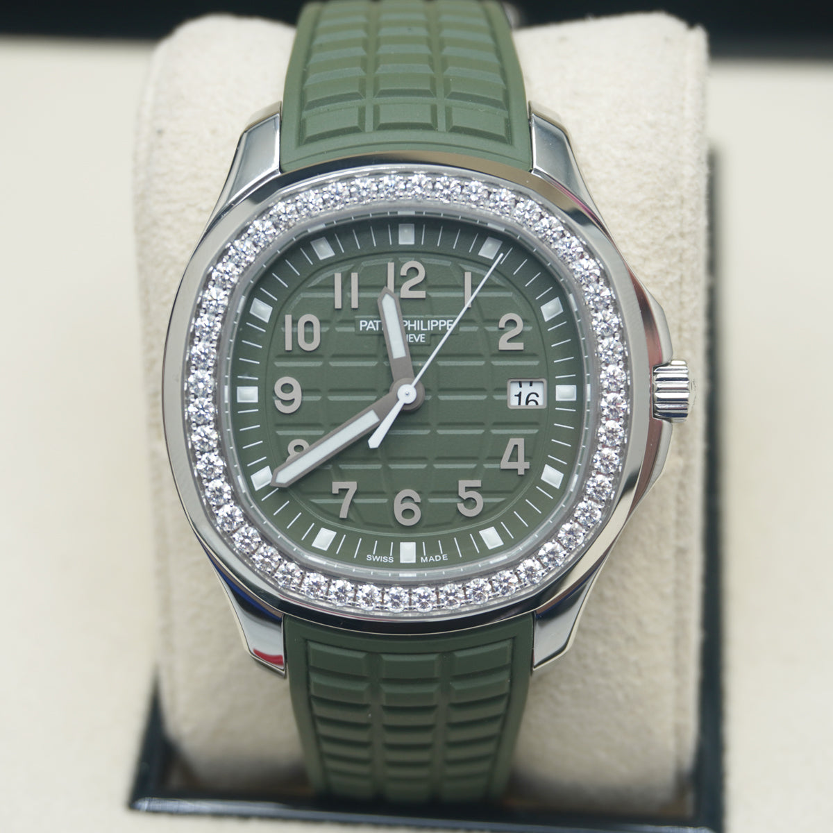 Patek Phillipe  Aquanaut Luce 5267/200A 38mm Green Dial