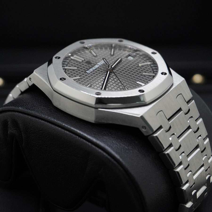 Audemars Piguet Royal Oak 41mm 15500ST.OO.1220ST.02 Grey Dial Pre-Owned