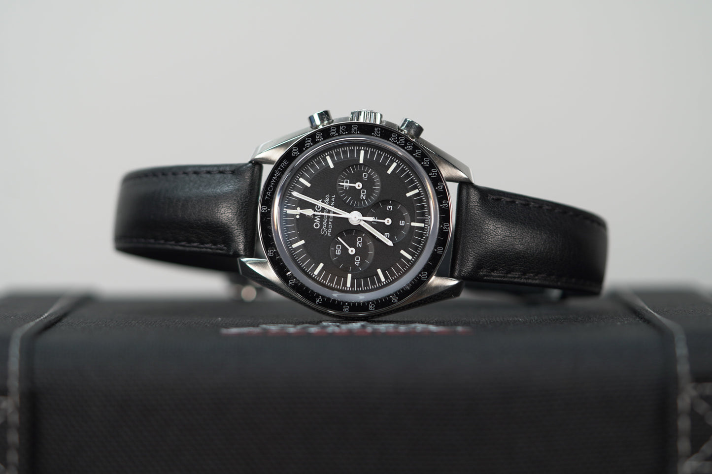 Omega Speedmaster Moonwatch Professional 42 mm Black Dial Stainless Steel Strap 310.32.42.50.01.002