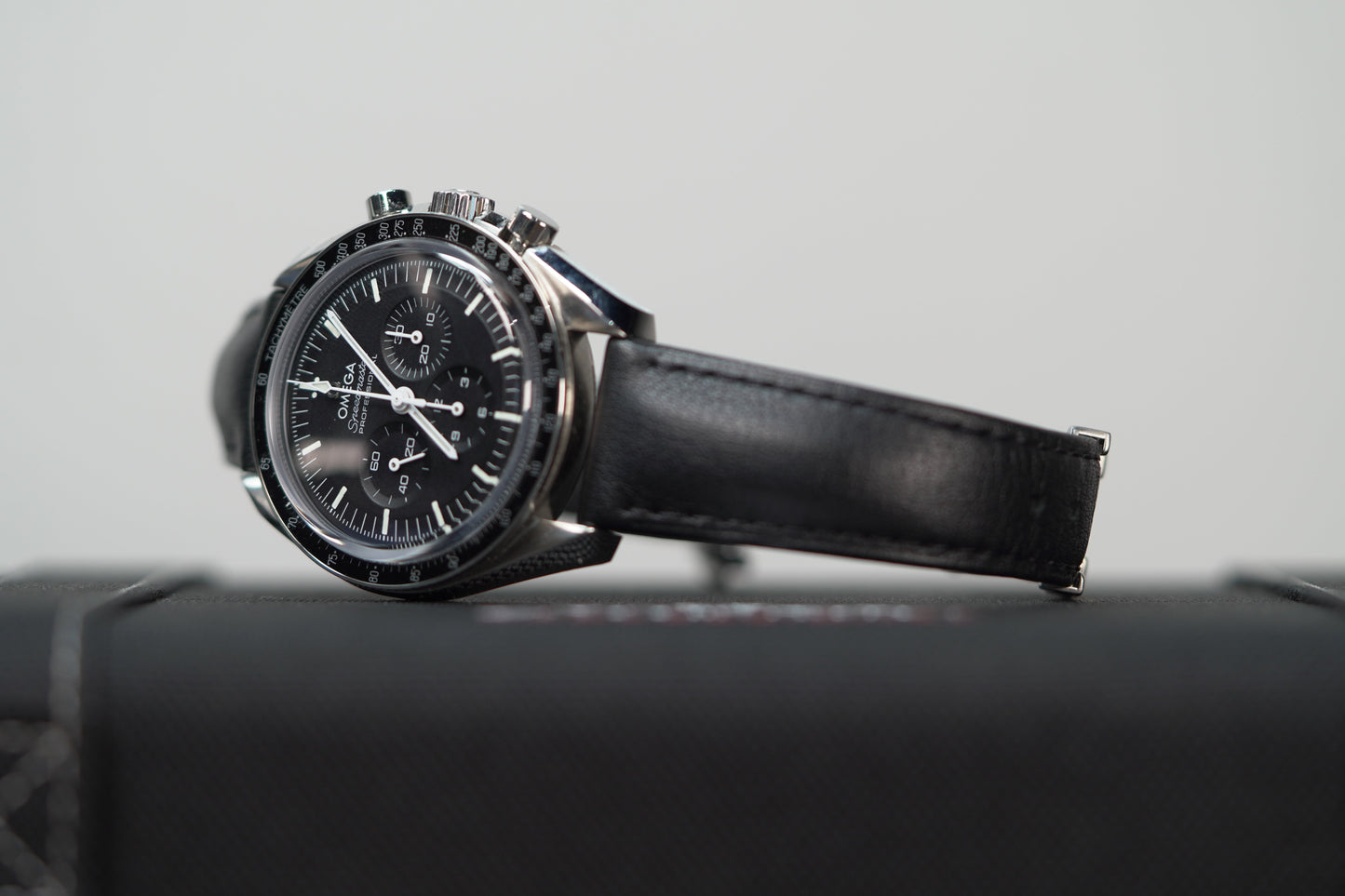 Omega Speedmaster Moonwatch Professional 42 mm Black Dial Stainless Steel Strap 310.32.42.50.01.002