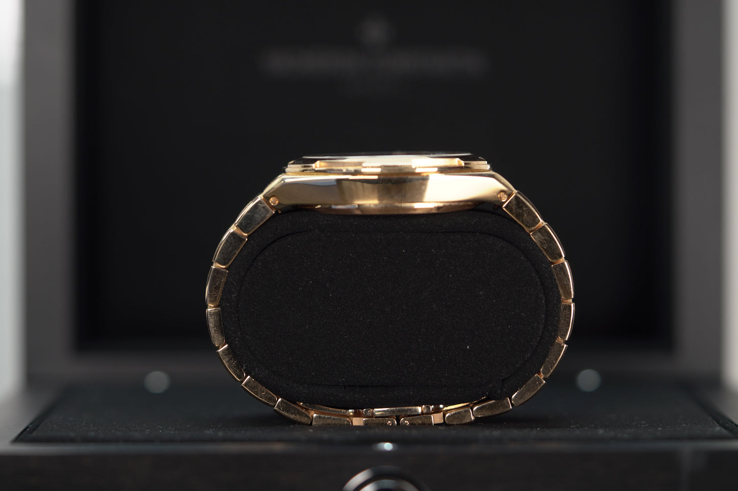 Vacheron Constantin Overseas self-winding 34.5 mm Blue Dial 18K Pink Gold Bracelet 4600V/200R-B979