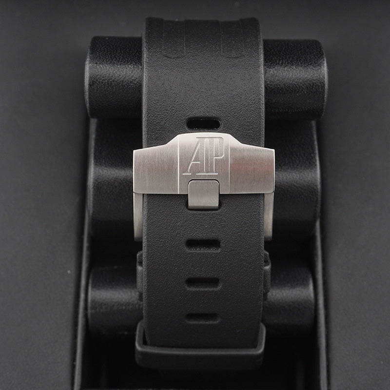 Audemars Piguet Royal Oak Offshore Diver 42mm 15710ST White / Black Dial Pre-Owned