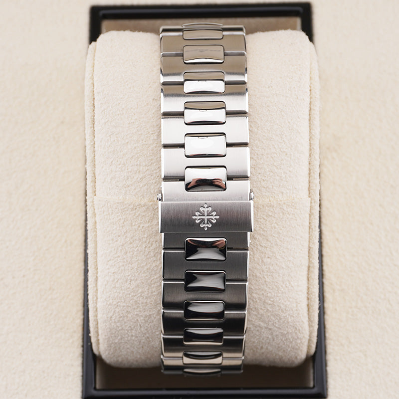 Patek Philippe Nautilus 40mm 5711/1A Blue Dial Pre-Owned