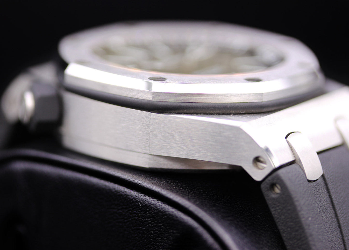 Audemars Piguet Royal Oak Offshore Diver 42mm 15703ST Black Dial Pre-Owned