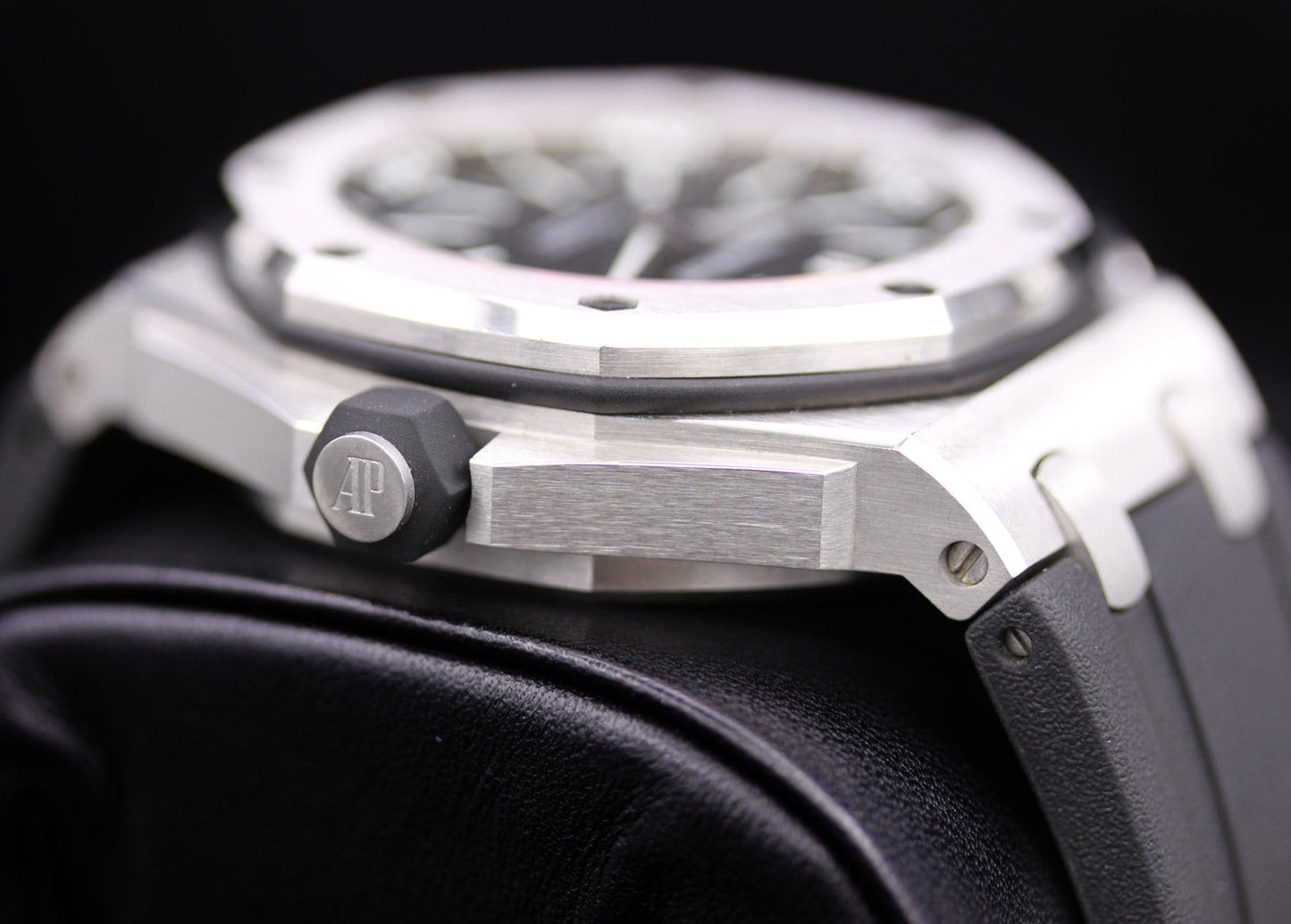 Audemars Piguet Royal Oak Offshore Diver 42mm 15703ST Black Dial Pre-Owned