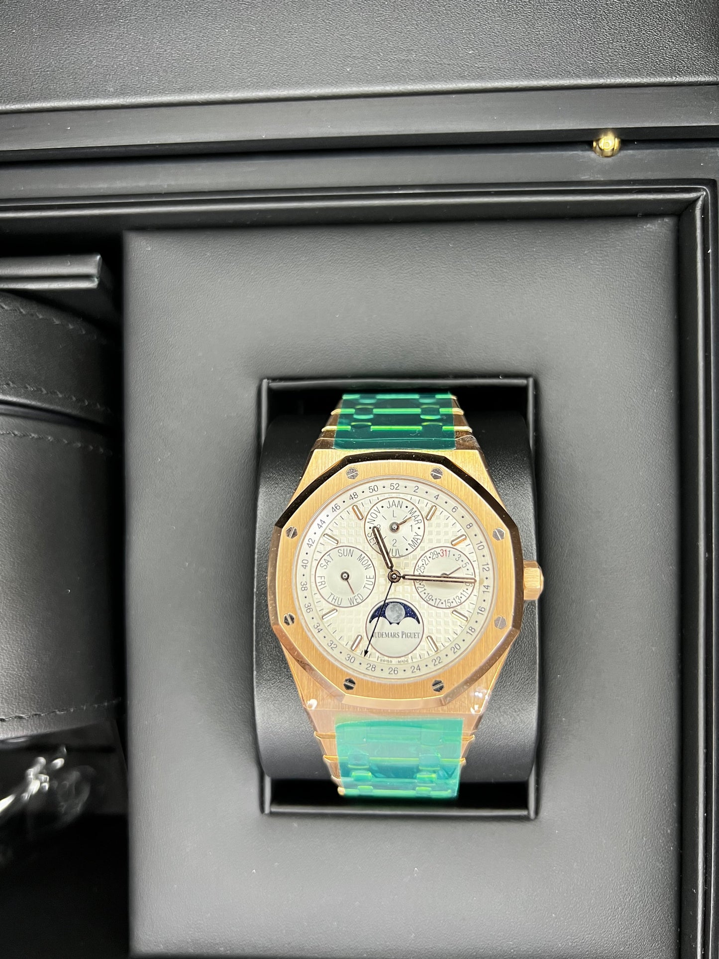 Audemars Piguet Royal Oak 26574OR.OO.1220OR.01