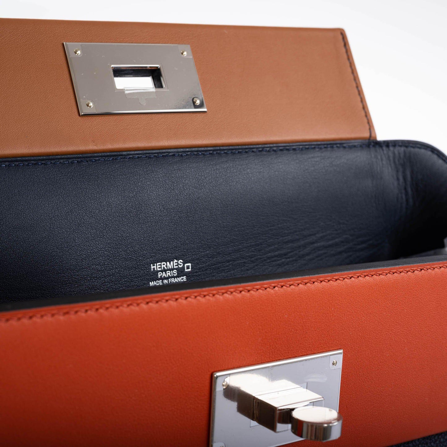 Hermès 24/24 29 Blue Nuit Togo and Matte Alligator Palladium Hardware - 2020, Y