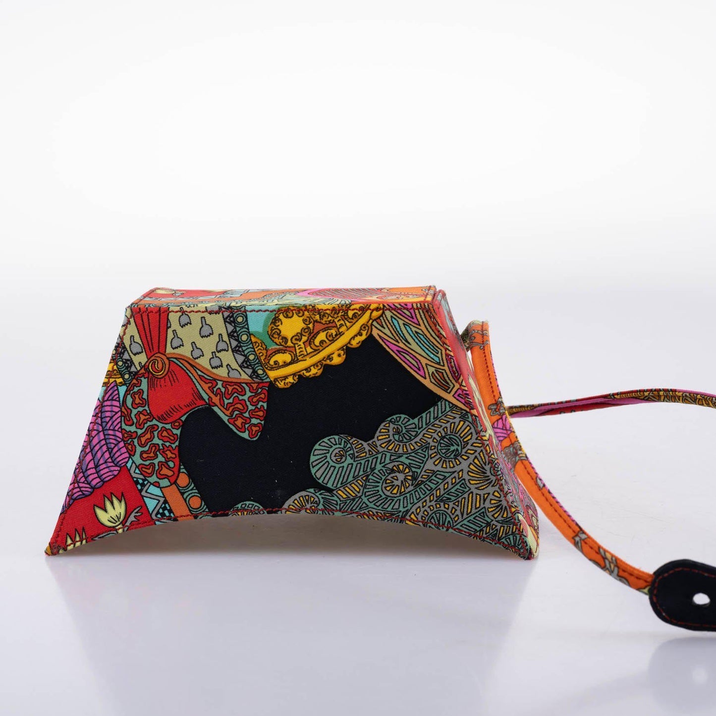 Hermès Unique Silk ‘Art des Steppes’ Yurt Runway Bag - 1991