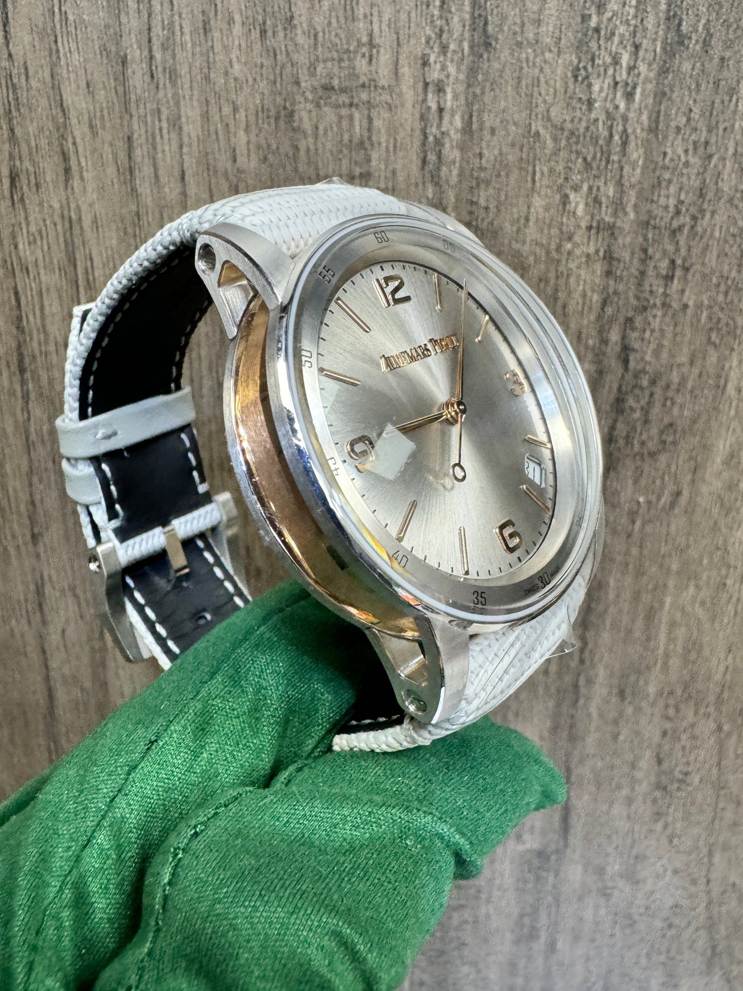 Audemars Piguet Code 11.59 | 15210CR.OO.A008KB.01 | Silver Dial | 18K White & Rose Gold