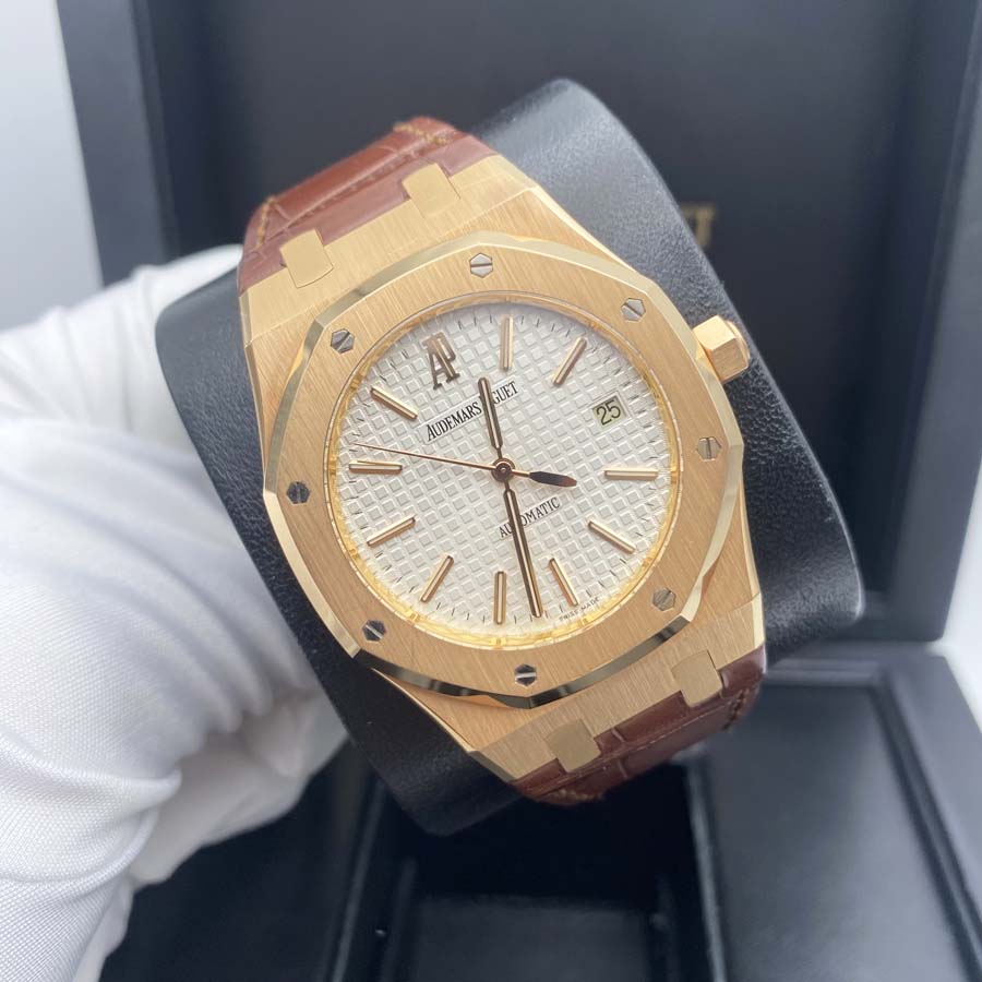 Audemars Piguet Royal Oak 39mm 15300OR.OO.D088CR.02 White Dial Pre-Owned