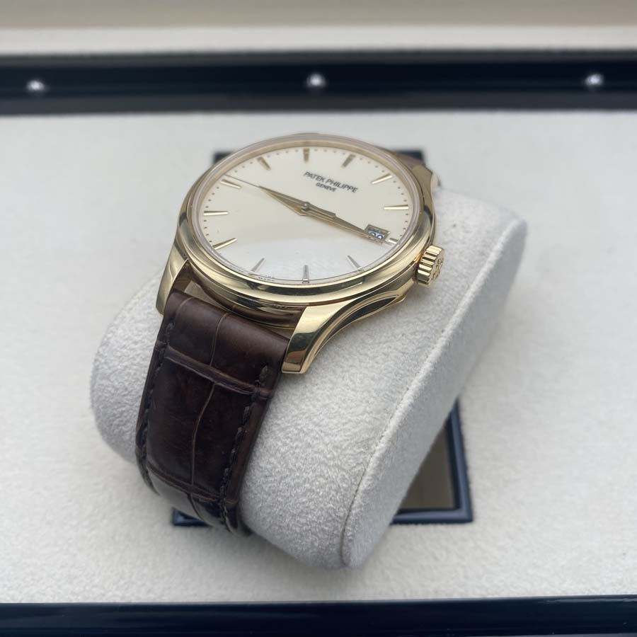 Patek Philippe Calatrava 39mm 5227J Ivory Dial Pre-Owned