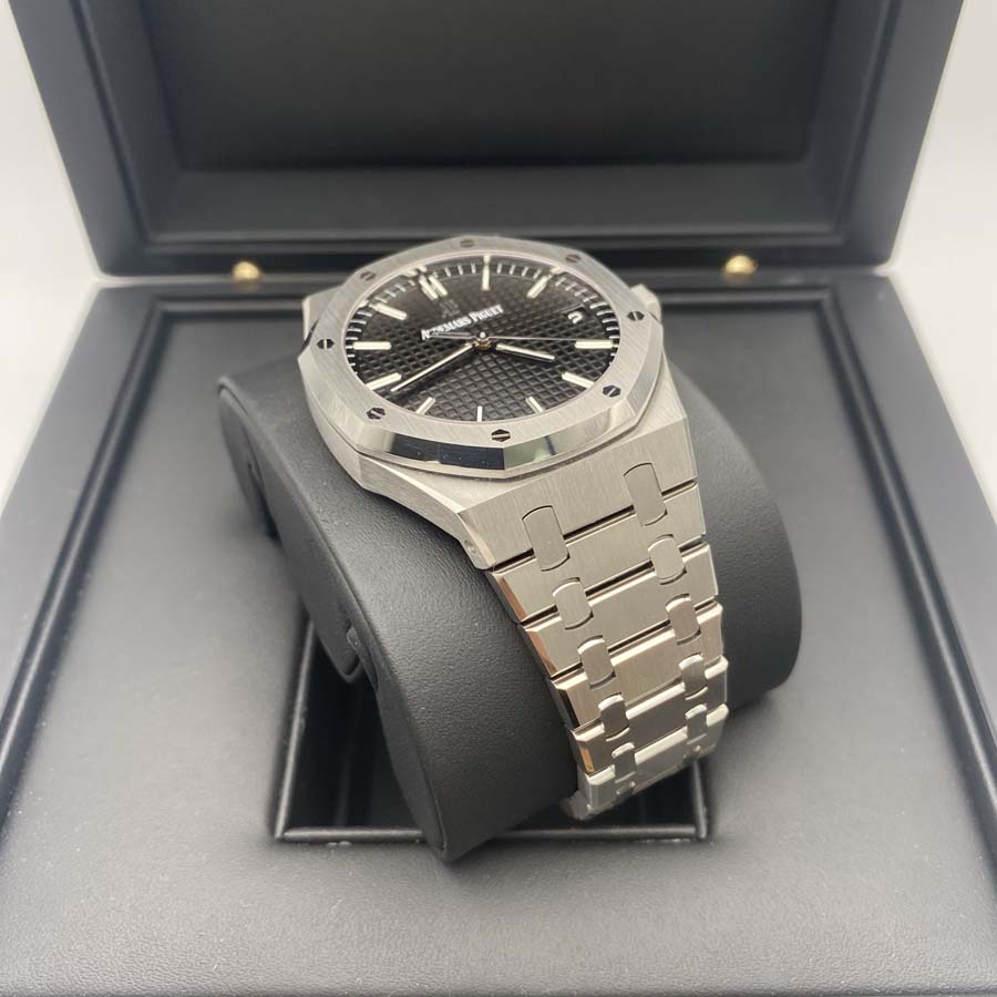 Audemars Piguet Royal Oak 41mm 15500ST.OO.1220ST.03 Black Dial Pre-Owned