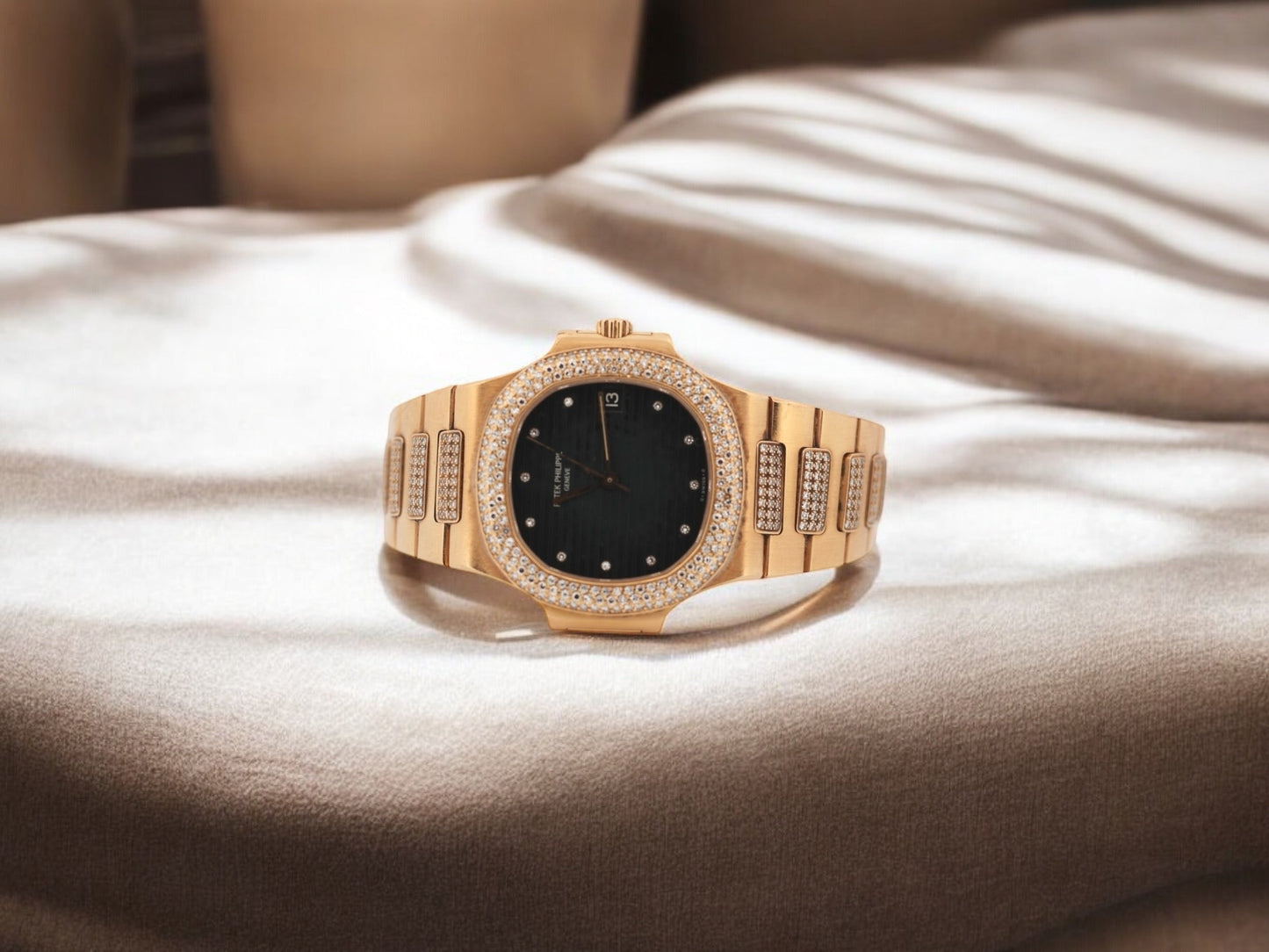 Patek Philippe Nautilus 4700/55J