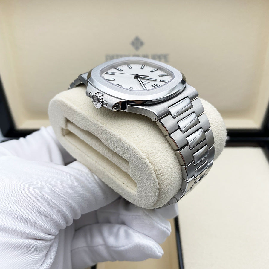Patek Philippe Nautilus 40mm 5711/1A White Dial Pre-Owned