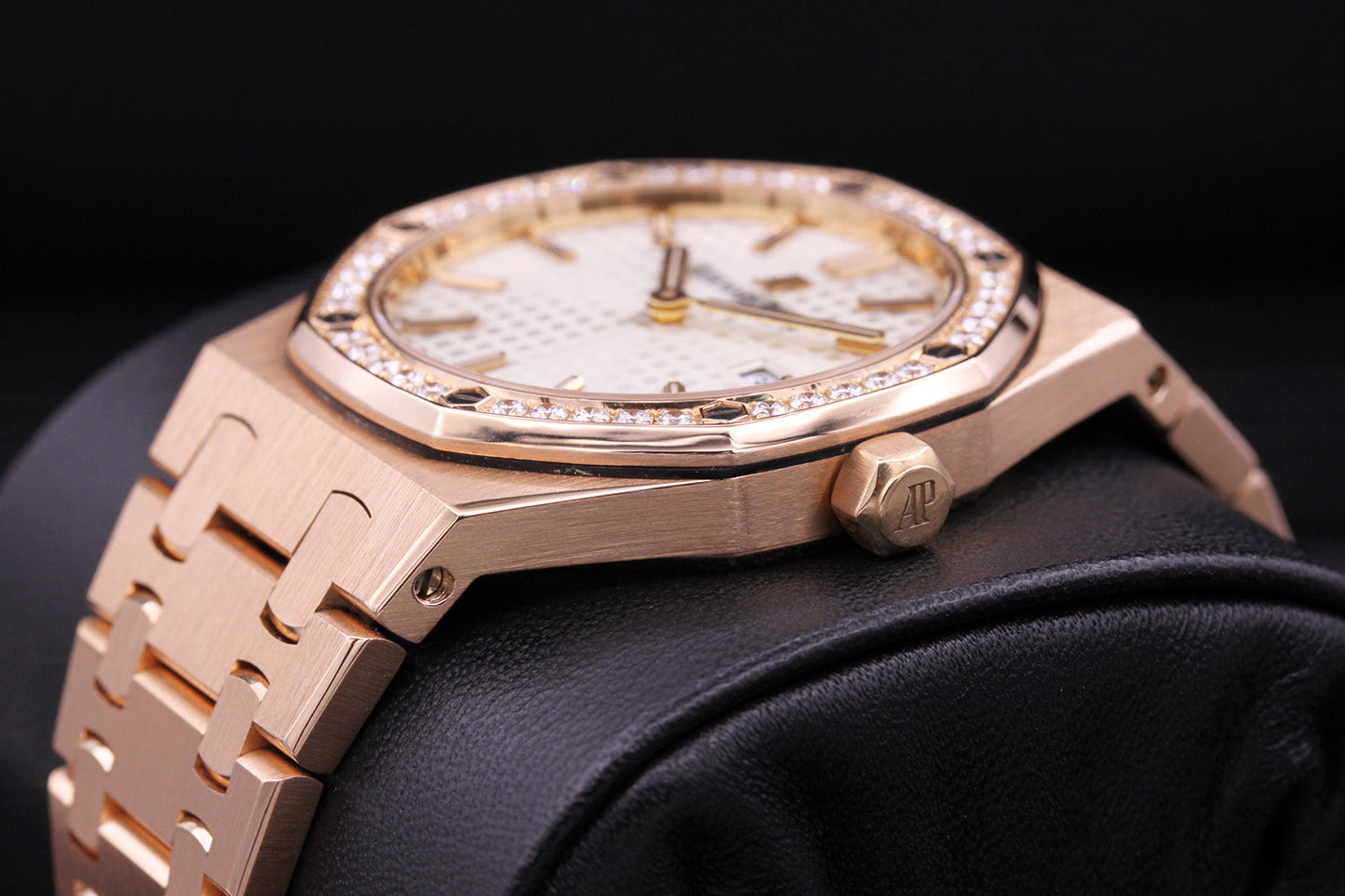 Audemars Piguet Royal Oak Quartz 33mm 67651OR Silver Dial Pre-Owned