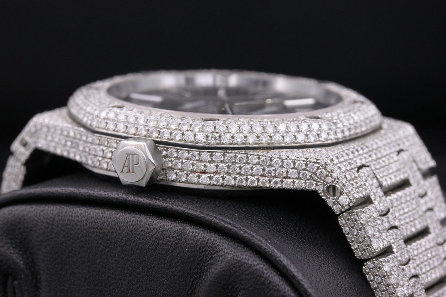 Audemars Piguet Royal Oak 41mm 15400ST Black Dial Custom Diamond Setting Pre-Owned