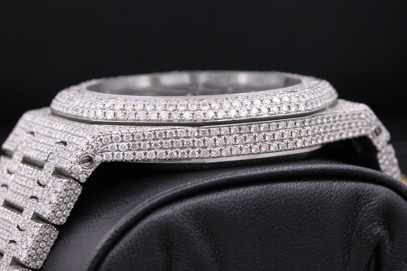 Audemars Piguet Royal Oak 41mm 15400ST Black Dial Custom Diamond Setting Pre-Owned