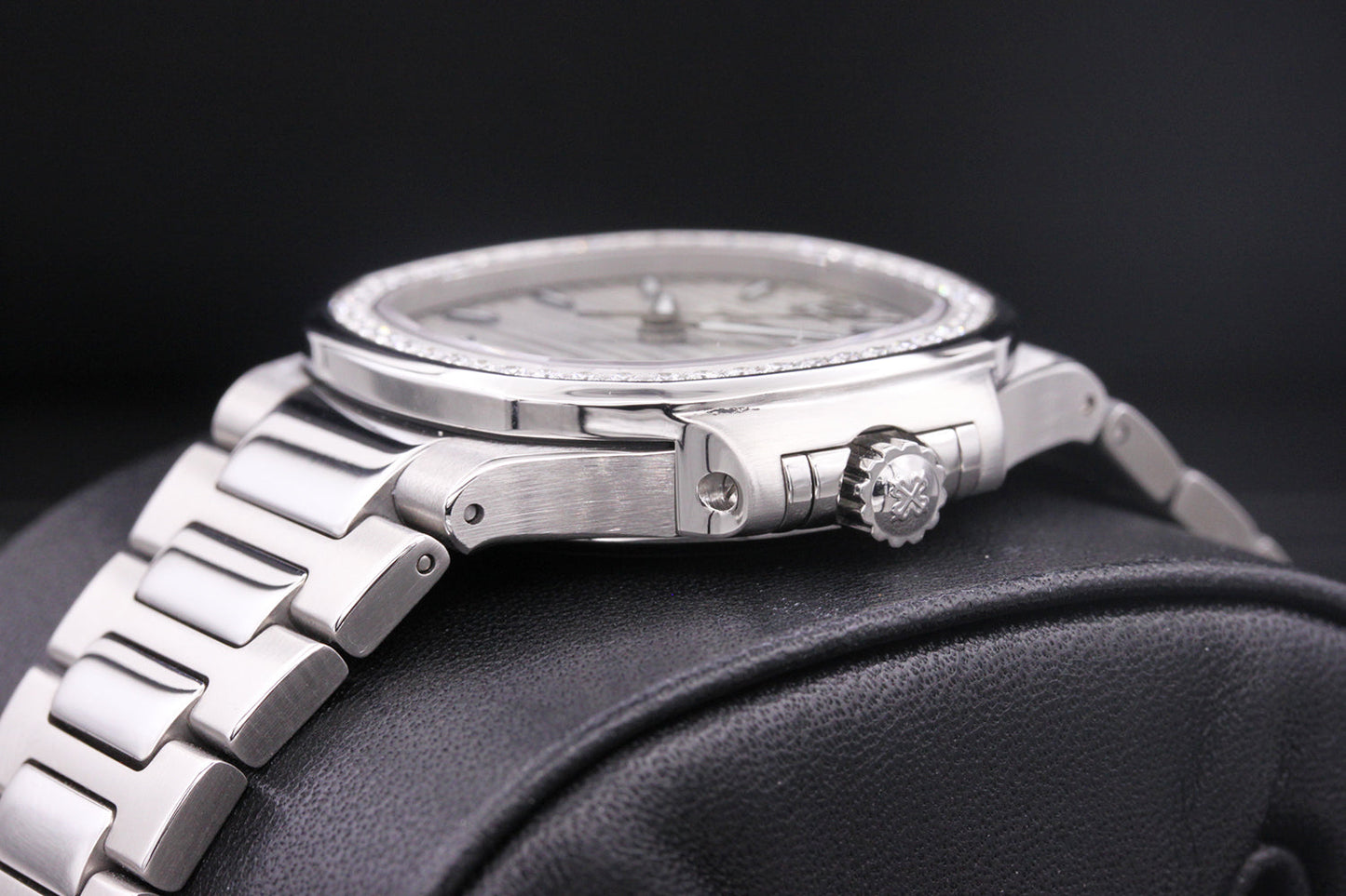 Patek Philippe Nautilus 35mm 7118/1200A White Dial