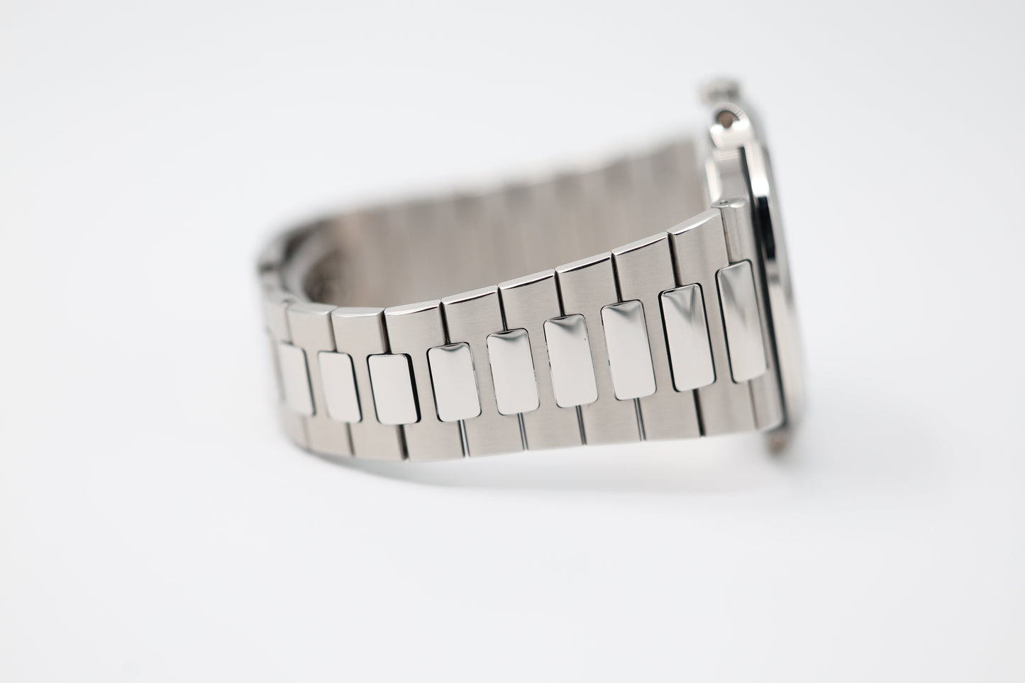 Patek Philippe - Nautilus - Blue Dial - 5711/1A