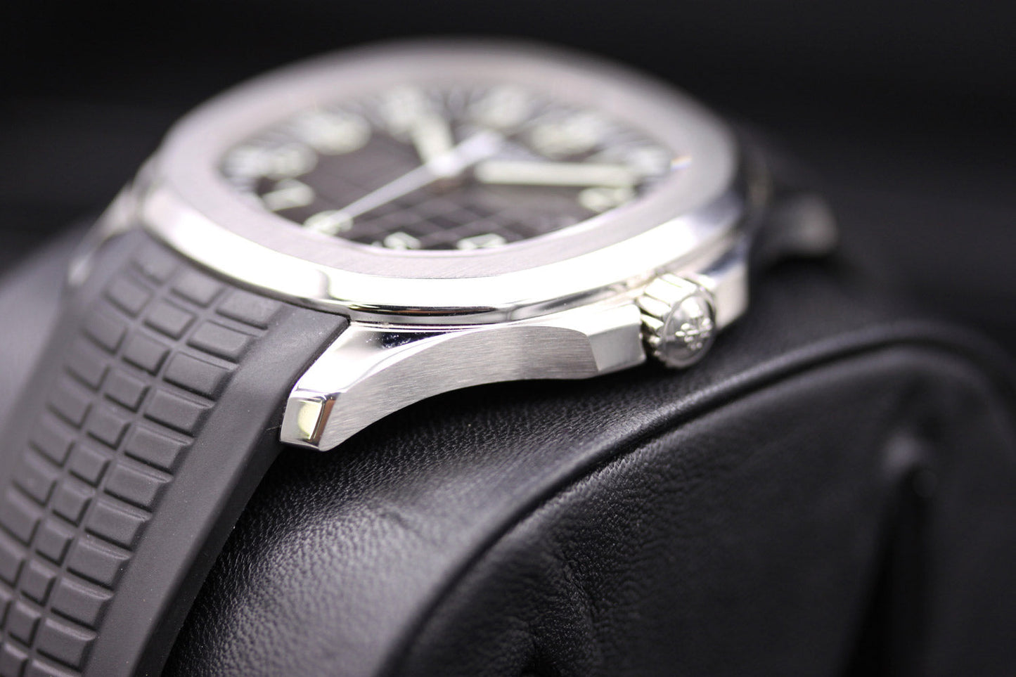 Patek Philippe Aquanaut 40mm 5167A-001 Black Dial Pre-Owned