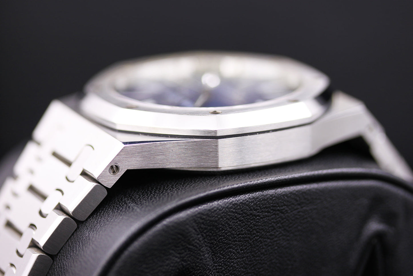 Audemars Piguet Royal Oak 41mm 15400ST.OO.1220ST.03 Blue Dial Pre-Owned