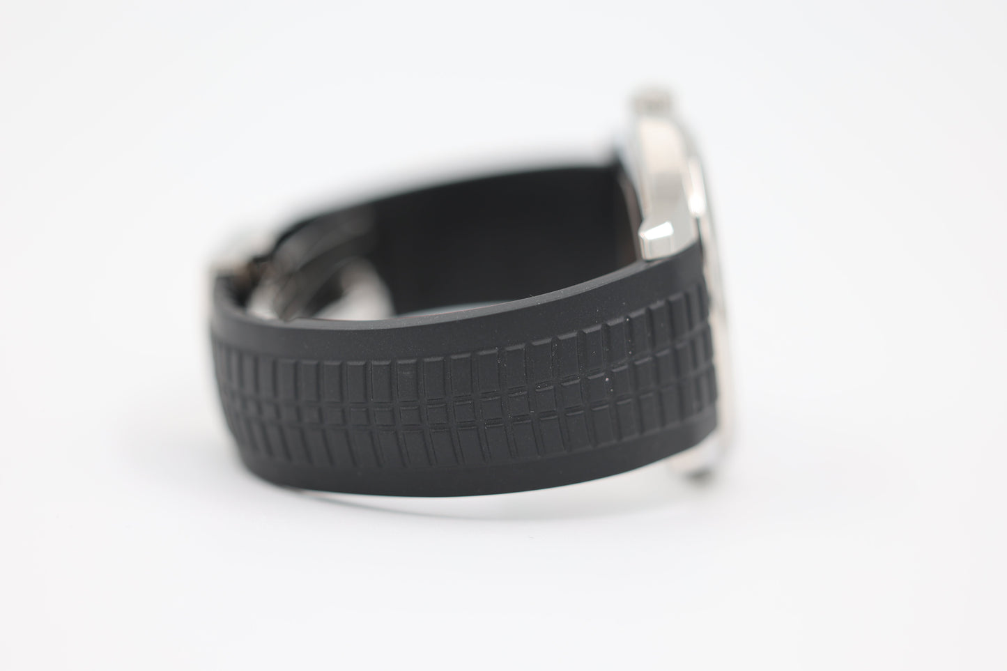 Patek Philippe - Aquanaut - Black Dial - 5167A-001 - 2018