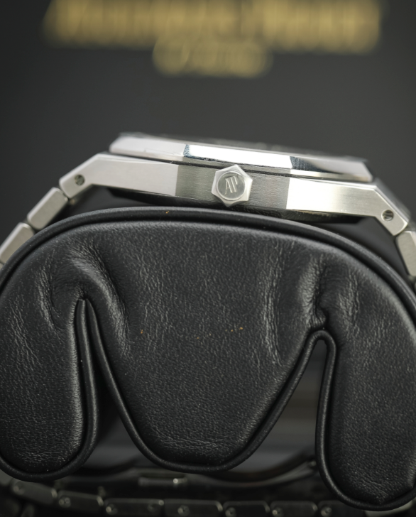 Audemars Piguet Royal Oak 41mm White Dial Stainless Steel 15400ST.OO.1220ST.02